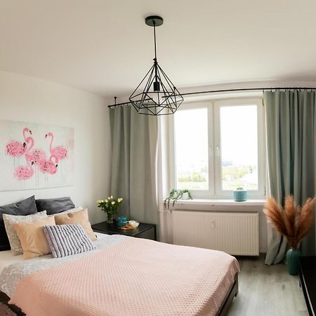 Piotrapartments - Daleka Cozy Train&Airport Apartment Varsavia Esterno foto