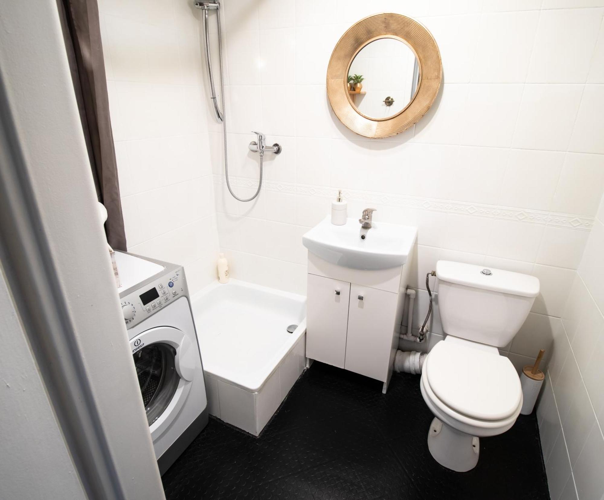 Piotrapartments - Daleka Cozy Train&Airport Apartment Varsavia Esterno foto