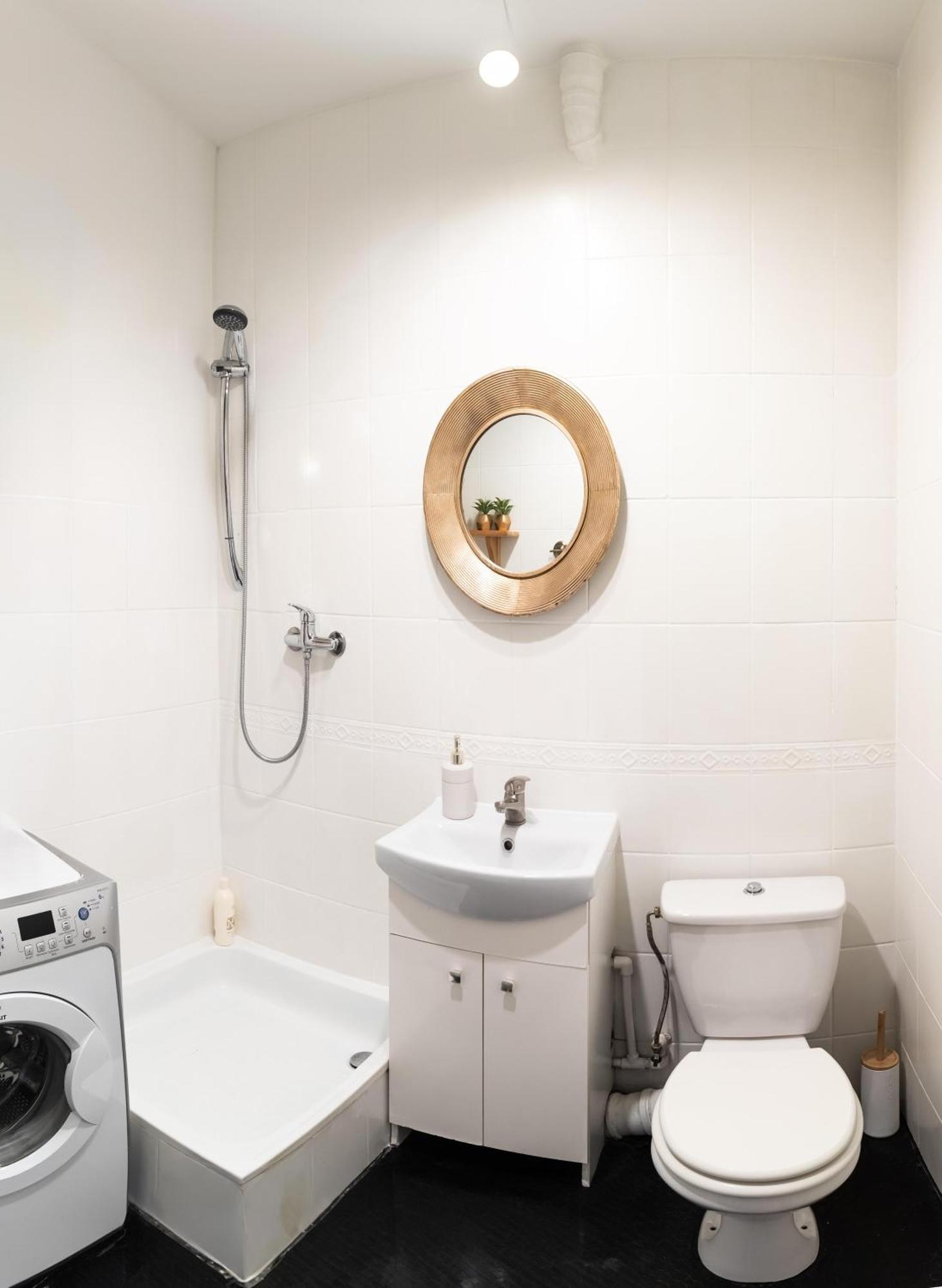 Piotrapartments - Daleka Cozy Train&Airport Apartment Varsavia Esterno foto