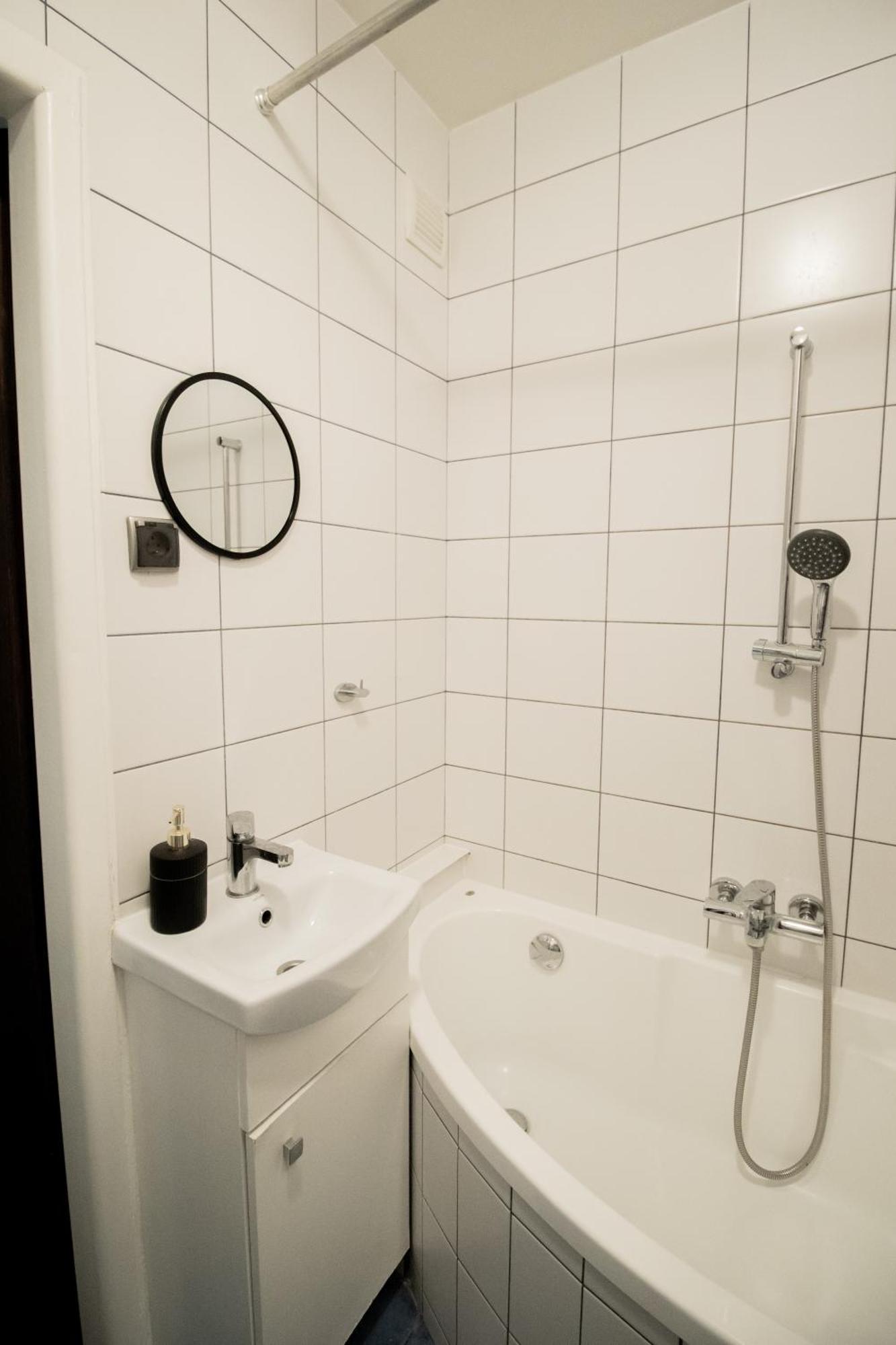 Piotrapartments - Daleka Cozy Train&Airport Apartment Varsavia Esterno foto