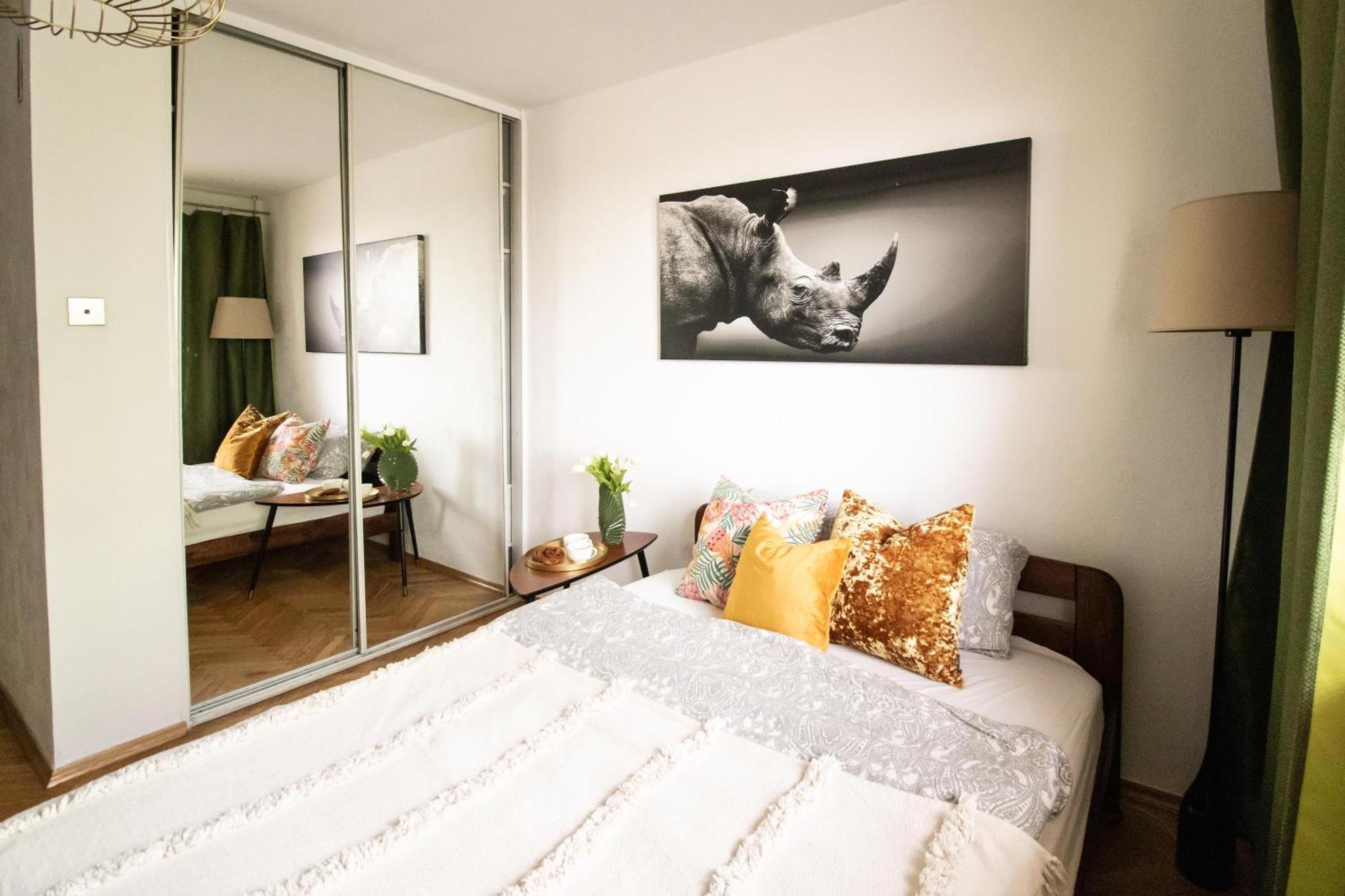 Piotrapartments - Daleka Cozy Train&Airport Apartment Varsavia Esterno foto